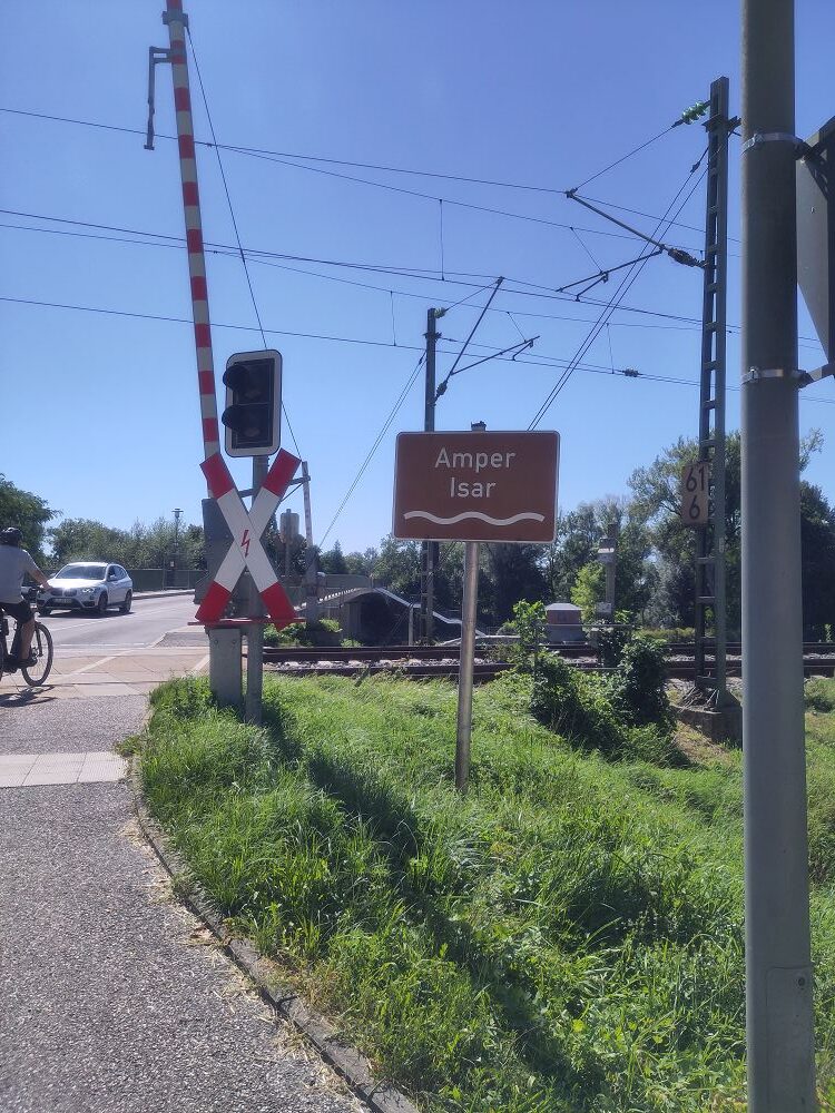 Isarbrücke bei Volkmannsdorferau