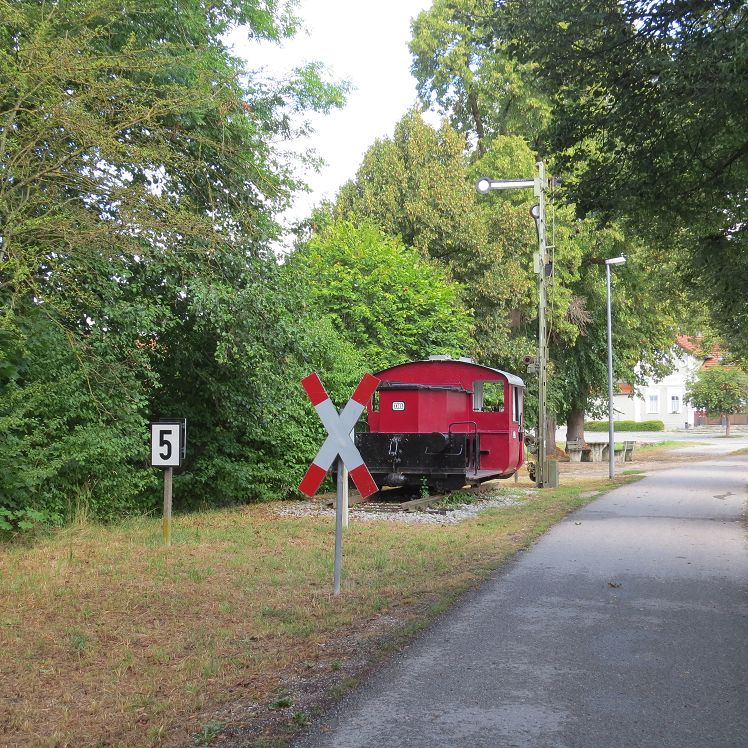 Alte Lock auf dem Vilstalradweg