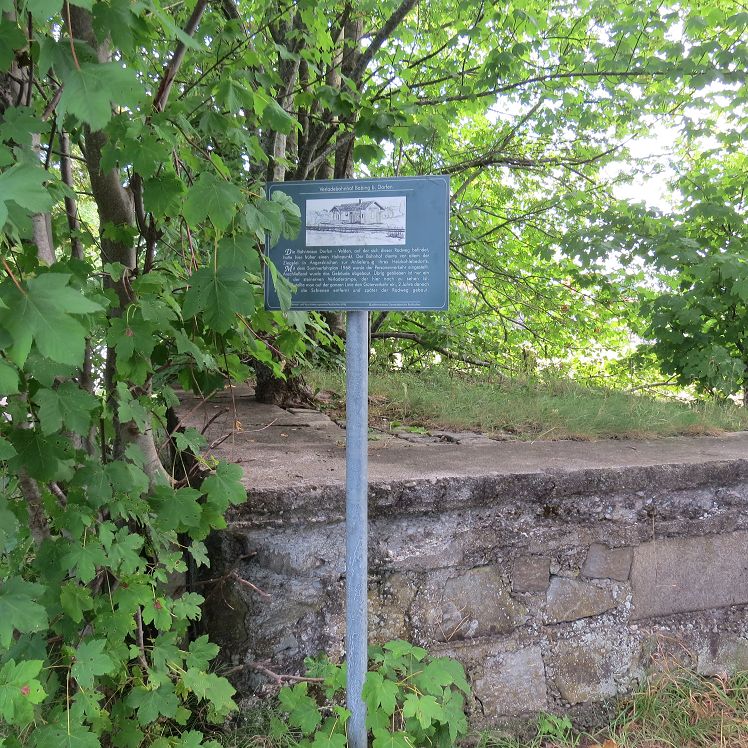Reste der Verladerampe in Babing
